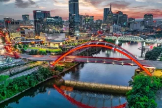 where to travel in february usa